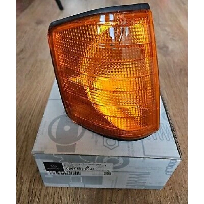 Sınyal Lambası Sag Sarı Mercedes W201 Bm 83-93 (Oem No: A2018260143)