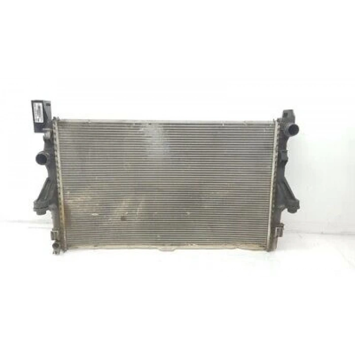 Su Radyatörü Mercedes W447 M622 2014- (Oem No: A4475010201)