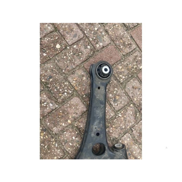 Salıncak Ön Alt Sağ Mercedes Sprınter 907-910 Bm 2018- (Oem No: A9103302600)