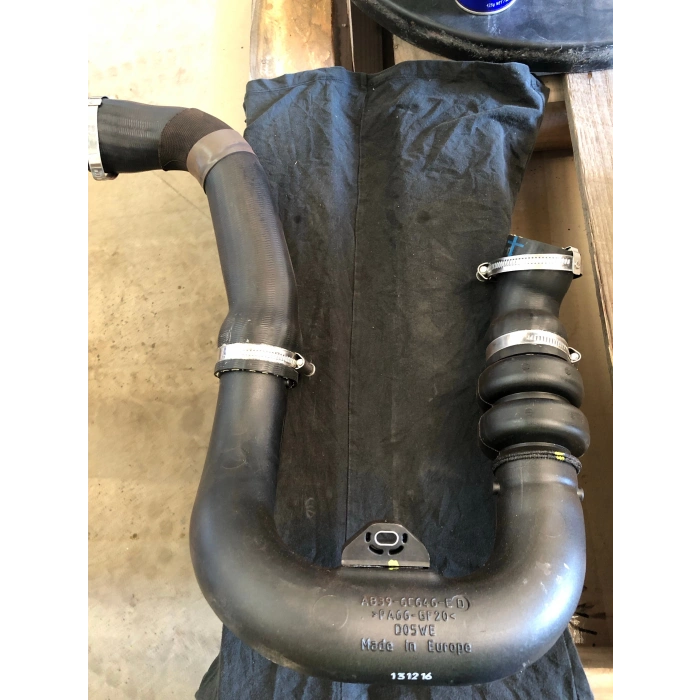 İntercooler Borusu Ab39 6C646 Be (Kücük) Ford Ranger Bm 11- (Oem No: Ab39 6C646 Ed)