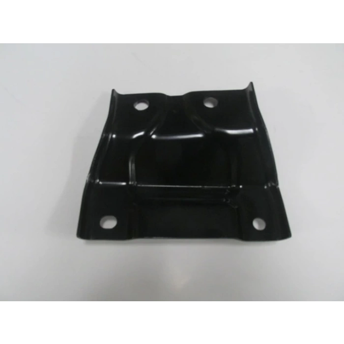 Mıtsubıshı Canter- Fuso- 06/12; Ön Tampon Braketi Sağ (Küçük Tip) (Tyg) (Oem No: Cw761330)