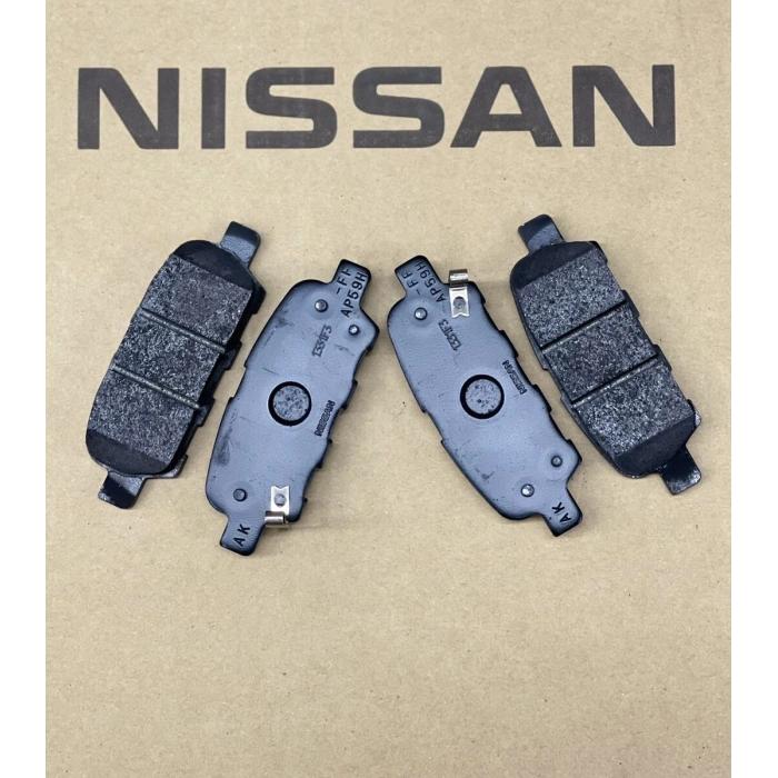 Fren Balatası Arka . Japon Qashqaı (J10) : Xtraıl (T30, T31) 01-13 : Fx (S50) Fx35/Fx45 03-08 : Juke (F15) 10-14 : Pulsar (C13) 15- : Grand Vıtara (Jt) 2.0/2.4/1.9 Ddis 09-15 : Kaleos 08- 1.6:2.0:1.5 Dcı:1.6 Dcı:2.0 Dcı 07-13 (Oem No: D4060-Ja00A)