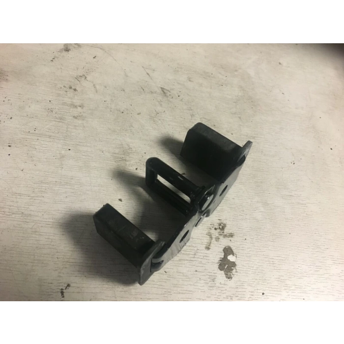 Bagaj Kilit Karsılıgı Tek Kapı Ford Courıer / Mondeo Bm 14- (Oem No: Ds73 F404B12 Bc)