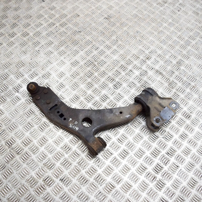 Alt Salıncak Burcu (Dıs -Sag) Ford Connect Bm 14- (Oem No: Dv61 3C339 Ad)
