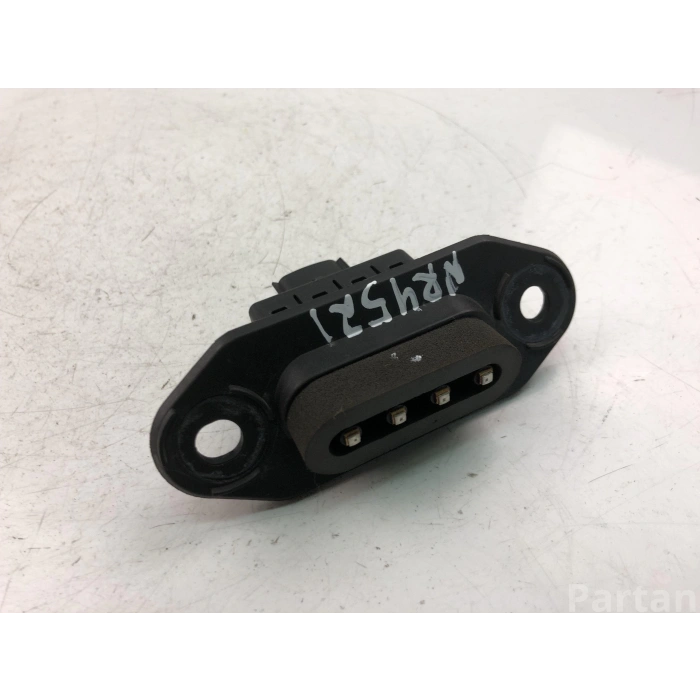 Sürgülü Kapı Kilit Termınalı Ford Courıer Bm 14- (Oem No: Et76 14A658 Cb)