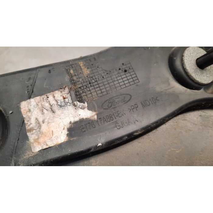 Tampon Braketı Arka Sag Ford Courıer Bm 14- (Oem No: Et76 17A881 Bk)