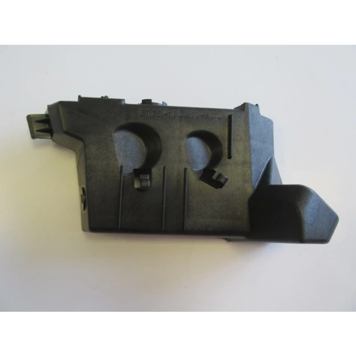 Ford Tourneo- Courıer- 2014-2020 Ön Tampon Bağlantı Braketi Sol  Oem No: Et76 17D959 Ac