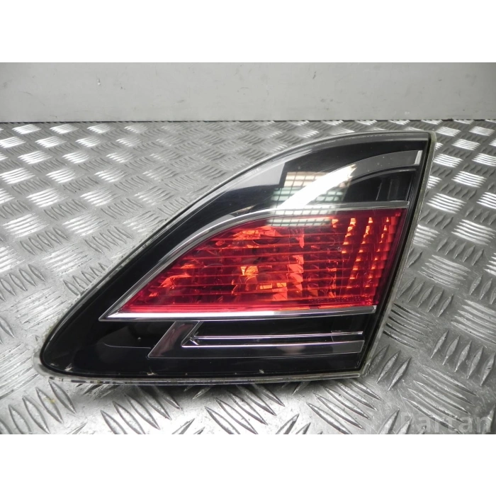 Stop Lambası İç  Sağ Sag İç  Stop Japon Mazda 6 B.M 08-09 (Oem No: Gs1F-51-3F0)