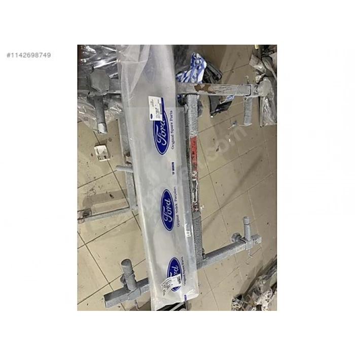 Ön Tampon Panjuru Üst Ford Courıer Bm 18- (Oem No: Jt76 17K946 Bb)