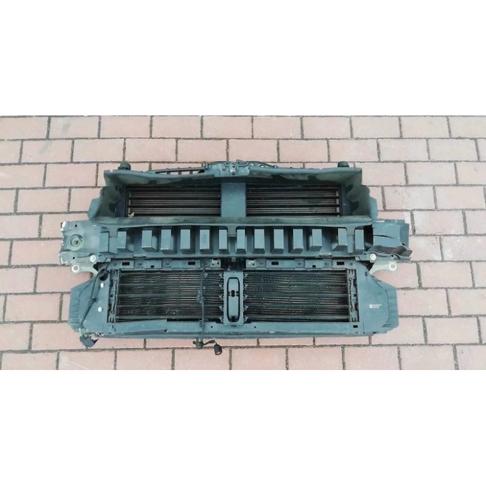 Ön Panel Ford Focus Bm 18- (Oem No: Jx6B A16E146 A1G)