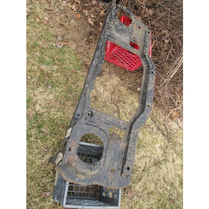 Panel L200 Ön  90-99 (Oem No: Mb506062)