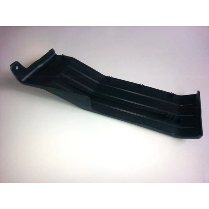 1988-1997 Mitsubishi L300 Minibüs Ön Tampon Ucu Sağ Siyah (Plastik) (Demir Tampona Takılan) (Adet) (Oem No:Mb701718)