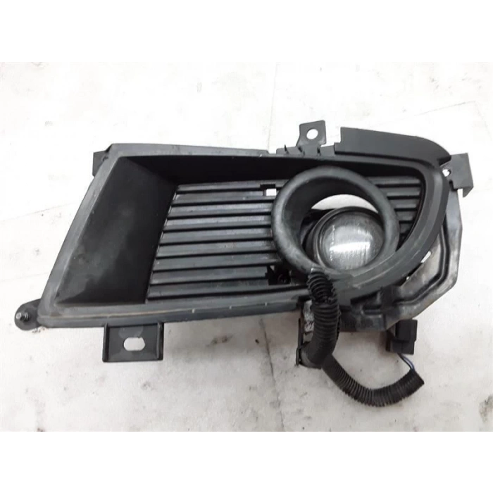 Sis Lamba Kapağı Lancer 03-06 Sol (Sis Delikli) Siyah (Oem No: Mn126455)