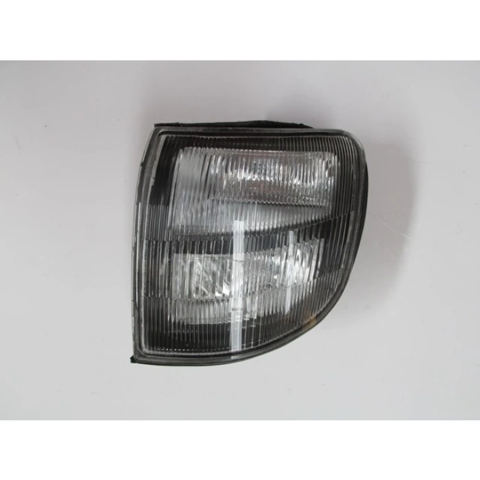 Mitsubishi Pajero 1998-2000 Ön Sinyal Sol Siyah (Casp) (Adet) (Oem No:Mr387543)