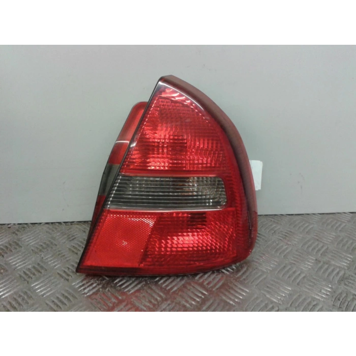 Stop Lambası Dış Sağ . Japon Carısma (Da) Hb 1.6:1.8:1.9 Dı-D 99-05 (Oem No: Mr485470)