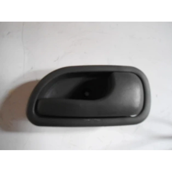 1997-1998 Kia Sephia Ön Kapı İç Açma Kolu Sol Koyu Gri (Hushan) (Adet) (Oem No:Ok20159330A50)