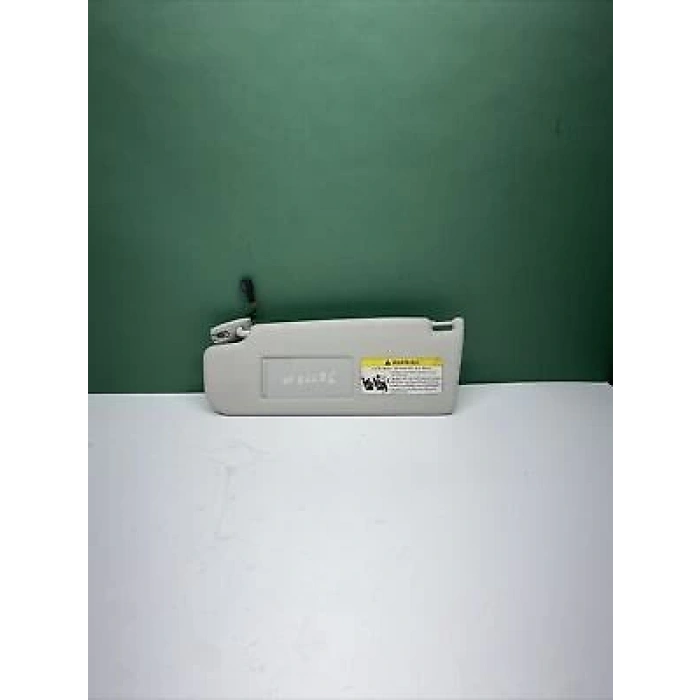 Güneşlik Golf 5- Jetta Gri Sol Oem No: 1K0857551A