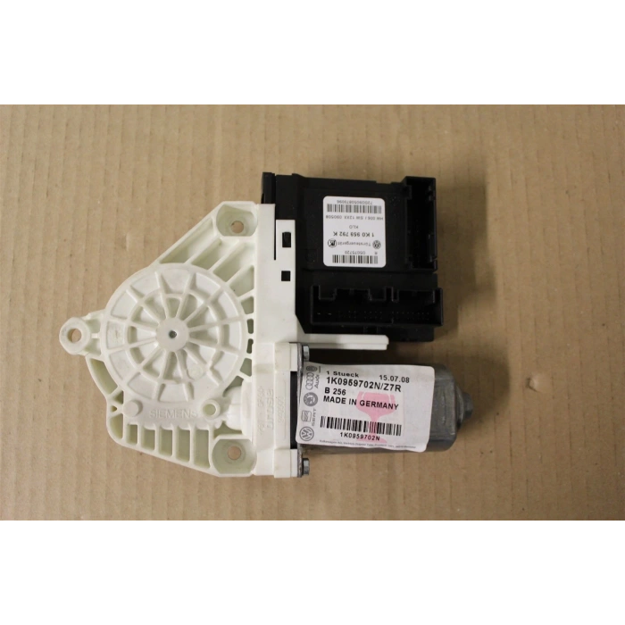 Cam Kriko Motoru Caddy Sağ None (Oem No: Vw-1K0959702N)