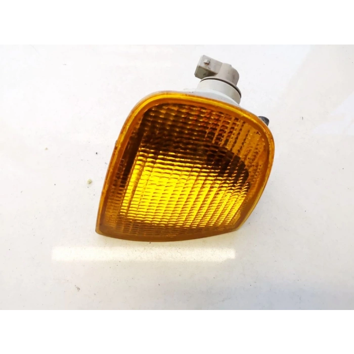 Sinyal Sağ Beyaz Polo Clasic -Caddy 94-03 None (Oem No: Vw-441-1517R -Ue-C)