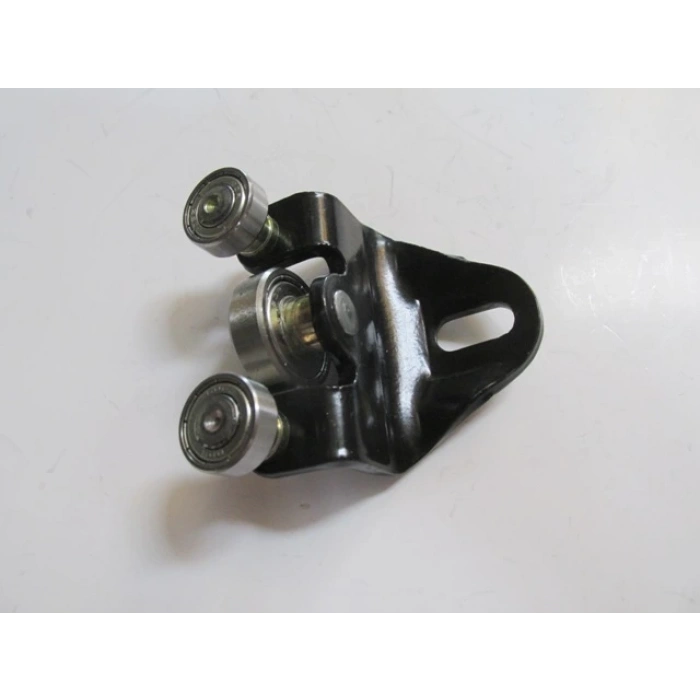 Ford Transıt- V184- 2002-2006 Sürgülü Kapı Alt Ray Bağlantısı Sağ Rulmanlı  Oem No: Yc15 V25028 Af