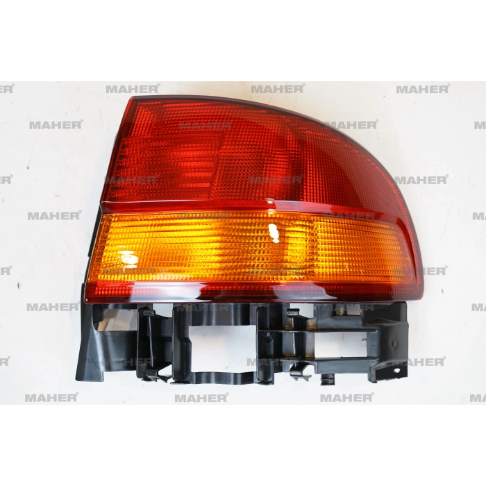 Stop Lambası Carına 1996-1999 Dış Sağ (Oem No:8155005030)