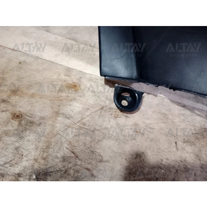 Tampon Corolla Arka 2019-2021 Sedan (Hasarlı) (Oem No:521590Z953)