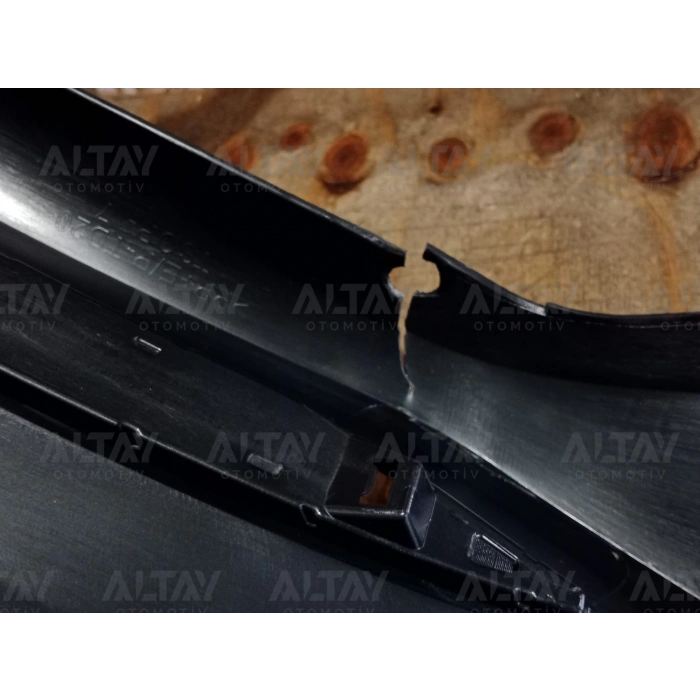 Tampon Corolla Arka 2019-2021 Sedan (Hasarlı) (Oem No:521590Z953)