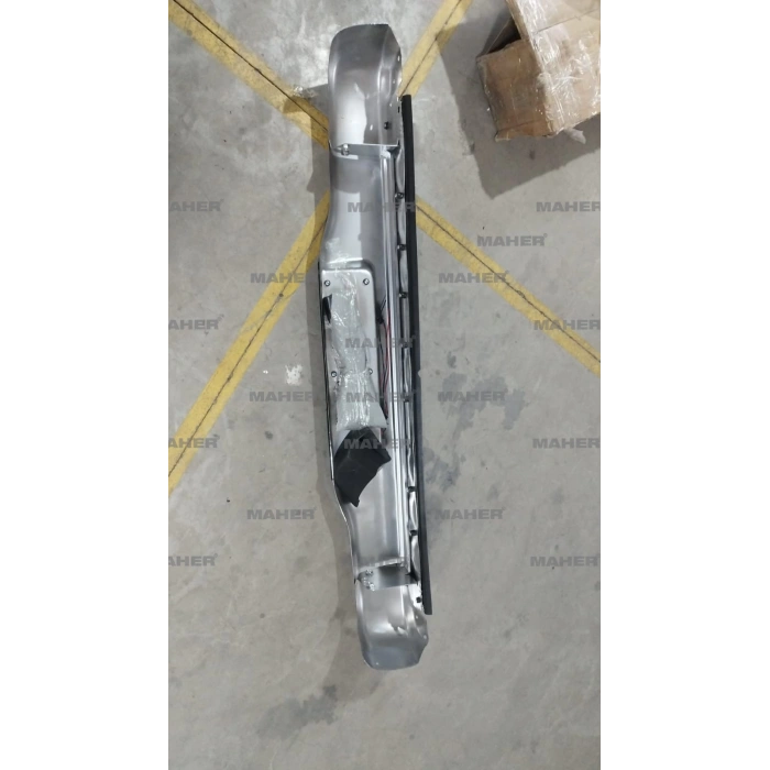 Tampon Hilux Arka 2006-2014 Krom Üstü Düz ( Plaka Lambaları+Bakalıtlerı Üstünde) (Hasarlı) (Oem No:521050K010)