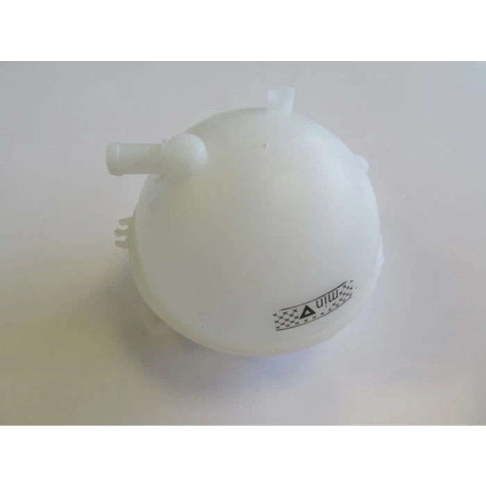 Volkswagen Bora- 1999-2005  Radyatör Yedek Su Deposu (Kapaksız) (Oem No:1J0121403B)