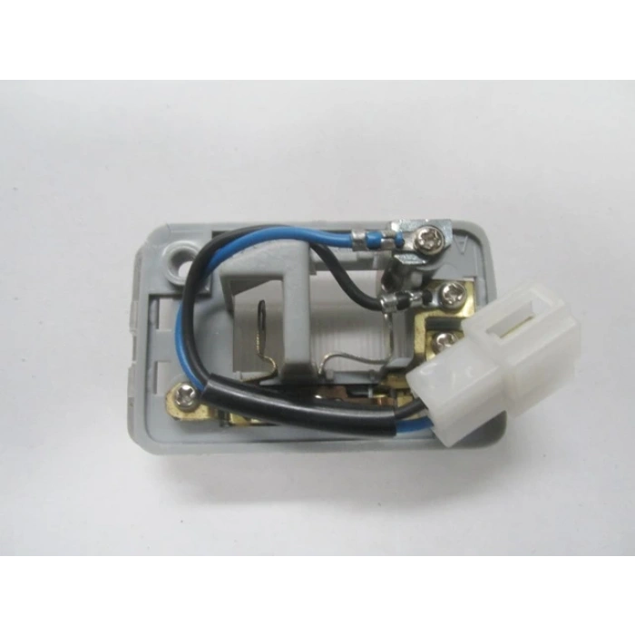 Mitsubishi L200- Pıck Up- 1990-1996 Tavan Lambası (Aa Motor) (Oem No:Mb772442)