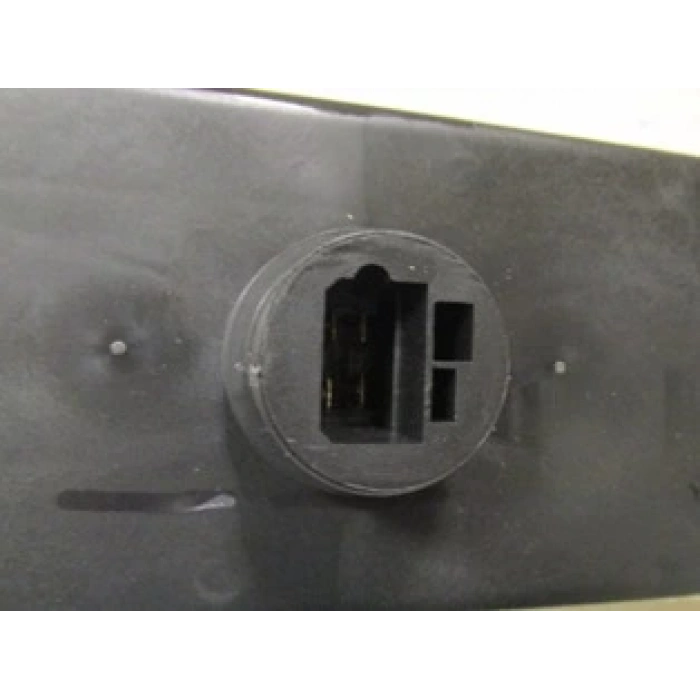 Iveco Daıly- 1990-1998  Stop Lambası Sağ Kırmızı/Beyaz (Soketi Orjinal Tip Değil) (Famella) (Oem No:4808772)