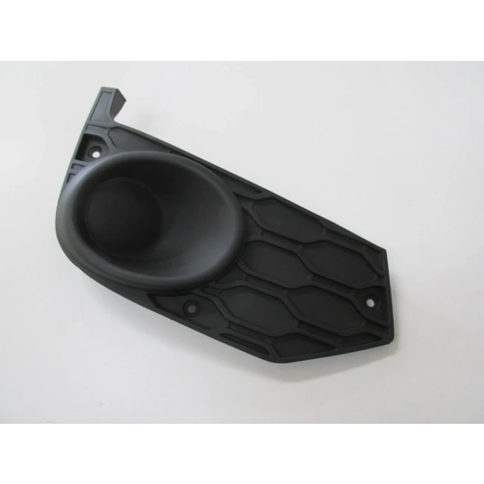 Iveco Daıly- 2014-2019  Sis Lamba Kapağı Sağ Sis Deliksiz (İtalya) (Oem No:5801562215)