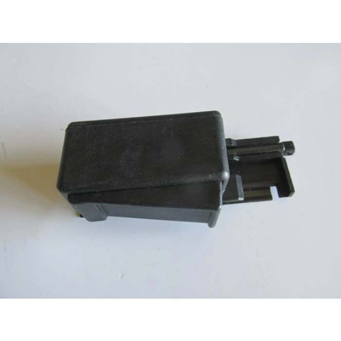 Fiat Doblo- 2006-2010  Arka Kapı Cam Kilitleme Mandalı Sağ (Sürgülü Kapı) (Oem No:55170911)