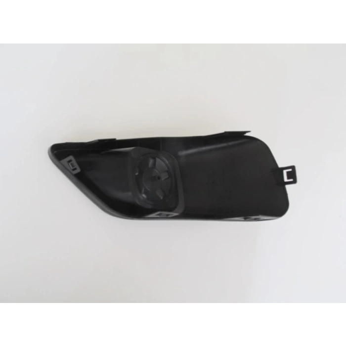 Fiat Pratico- 2015-2022  Sis Lamba Kapağı Sağ Sis Deliksiz (Oem No:735615287)