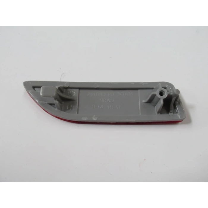 Toyota Corolla- E150- 2010-2013  Arka Tampon Reflektörü Sol Kırmızı (Oem No:8192002070(Th))