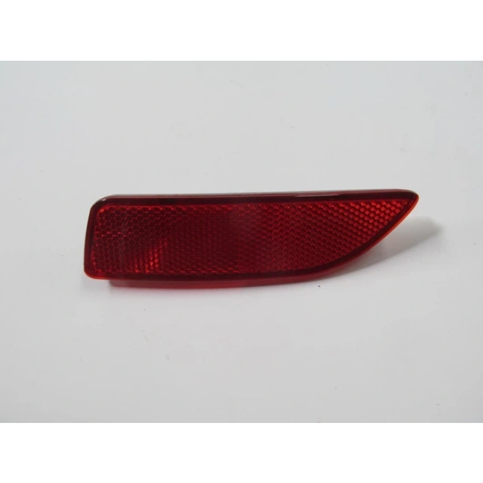 Toyota Corolla- E150- 2010-2013  Arka Tampon Reflektörü Sol Kırmızı (Oem No:8192002070(Th))