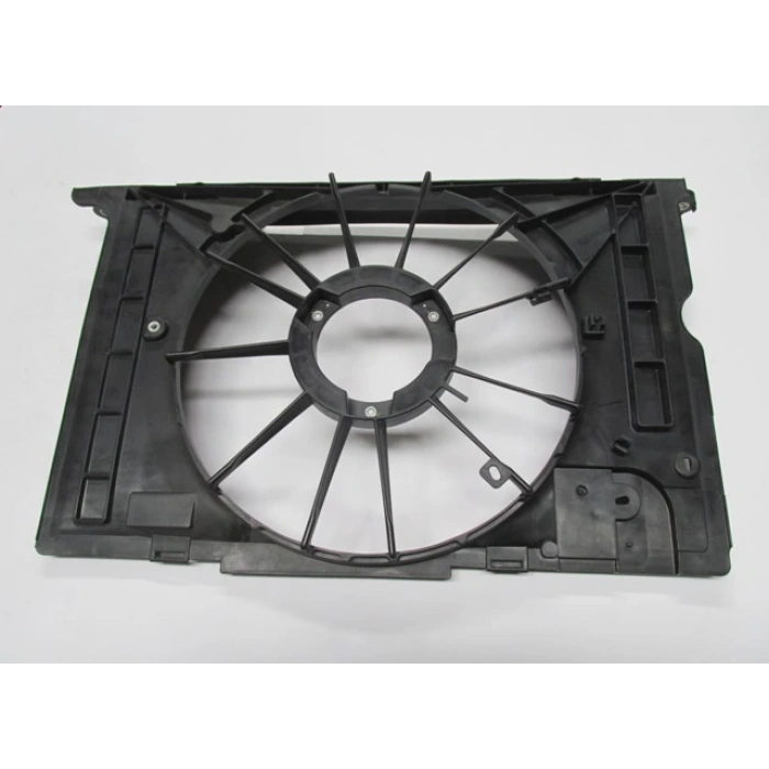 Toyota Corolla- Nde180- 2013-2018  Radyatör Fan Davlumbazı Boş Gövde Benzinli Tip (Oem No:1671122150)
