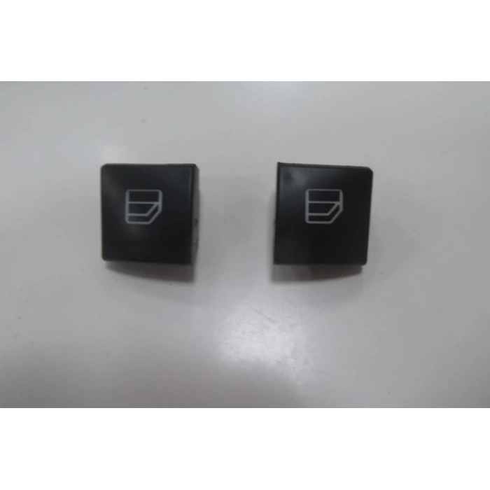 Mercedes C Class- C Class- 2011-2013  Ön Sol Kapı Sağ/Sol Açma Düğme Butonu Set (2 Parça)
