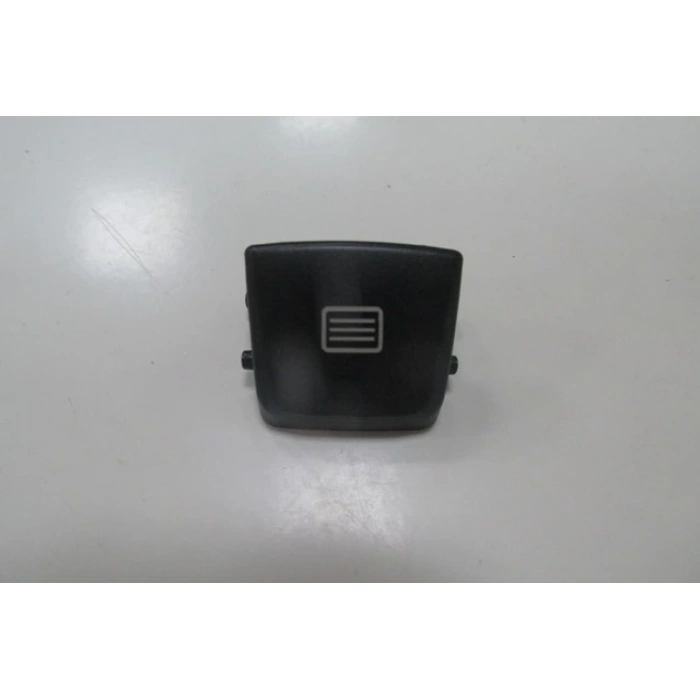 Mercedes C Class- C Class- 2014-2020  Sunroof Düğme Kapağı Siyah (Oem No:A0009008909Bk)