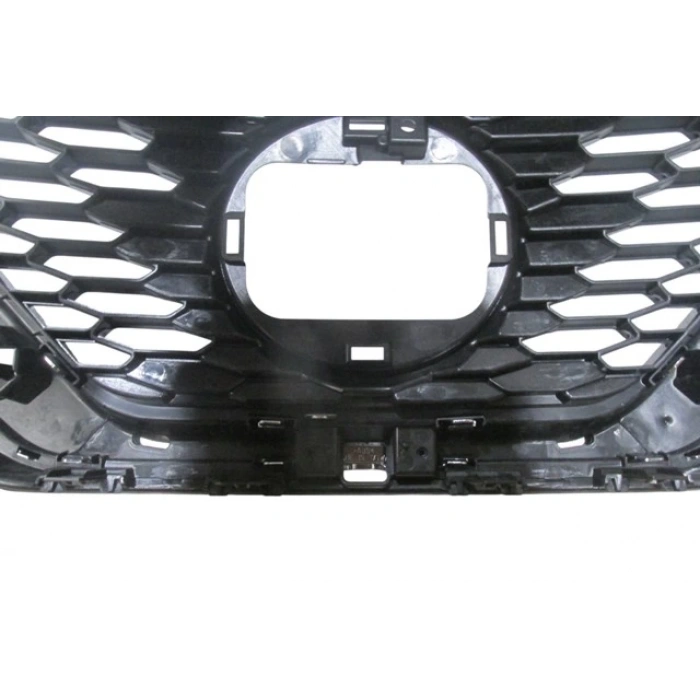 Nissan Qashqai- J11- 2017-2021  Ön Panjur Nikelaj Çıtalı (Kamera Delikli) (Tyg) (Oem No:62310Hv32B)