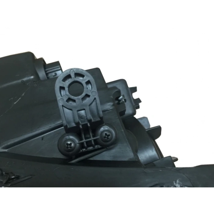 Hyundai Accent- Blue- 2015-2018  Far Lambası Sol Elektrikli/Motorlu (E Marklı) (Oem No:921011R730)