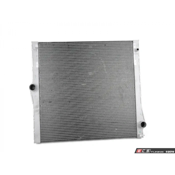 Bmw X5 X5 N52-N62 2009- Su Radyatörü  (Oem No:17117585036)