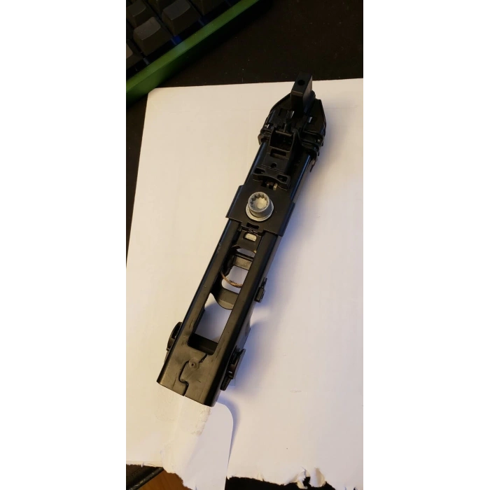 Vw A3 2013- Emniyet Kemer Braketi  (Oem No:8V0857819)