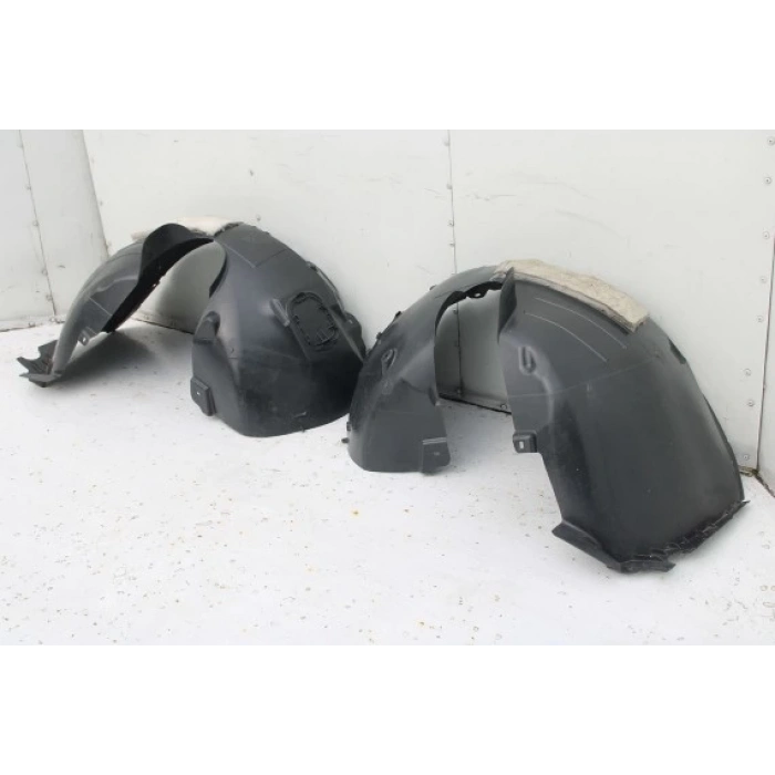 Vw Passat 2013- Çamurluk Davlumbazı Ön Sağ Önün Arkası (Büyük Olan) (Oem No:3G0805970D)