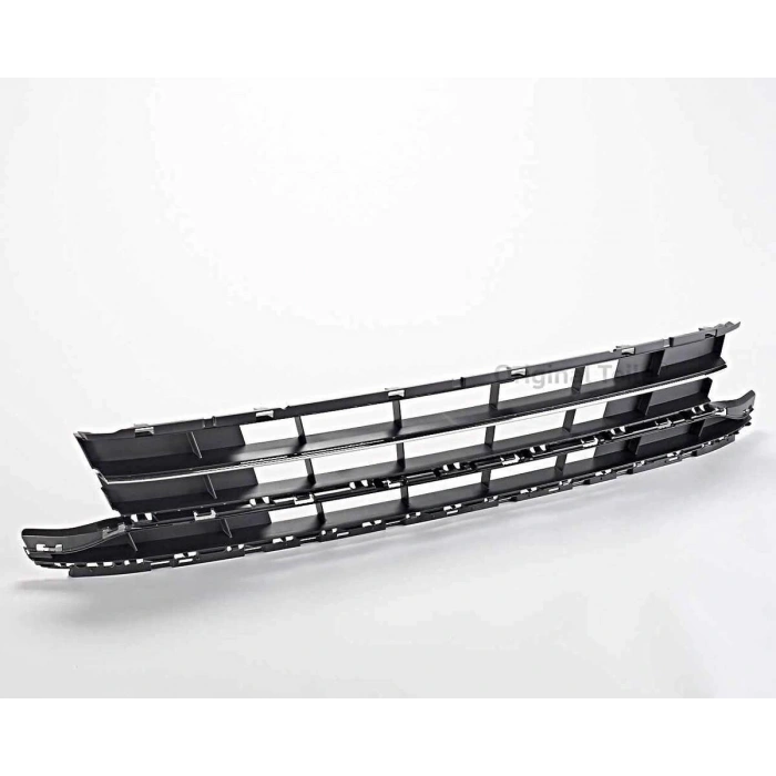 Vw Passat 2013- Tampon Panjurusı Orta  (Oem No:3G0853671B)