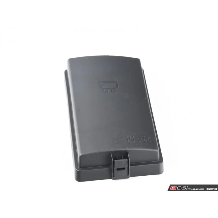 Vw Golf7- A3 Jetta-Leon  2013- Sigortakutu Kapağı  (Oem No:5Q0937132D)