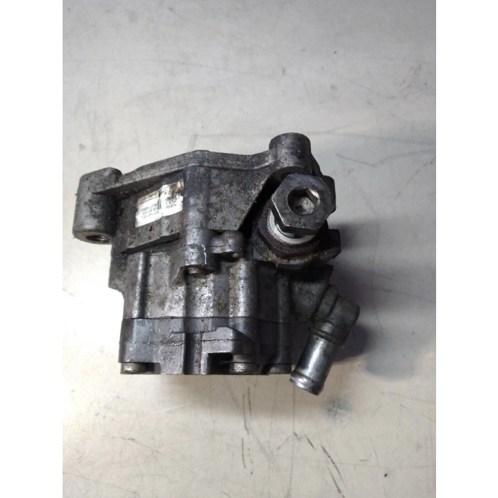 Vw  A4 A6 Bpp-Cana-Bmk-Asb 2,7 Tdı-3,0 Tdı 2004-2011 Direksiyon Pompası Jpr734 (Oem No:4F0145155A)