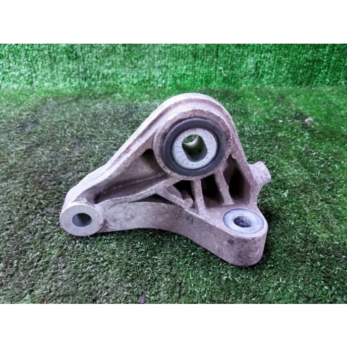 Opel Corsa D  06 Motor Kulak Ayagı  (Oem No:13130725)