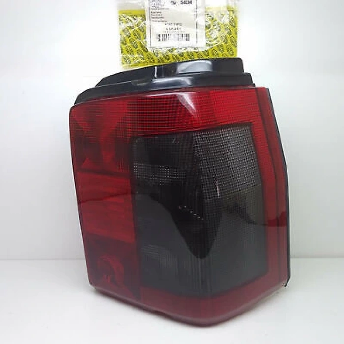 Fiat Tipo 88-1995 Stop Lambası Sağ Duysuz (Oem No:46442563)