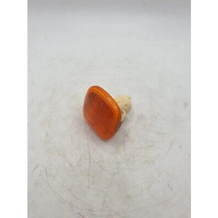 Vw Octavia-Fabia-Roomster 1997- Çamurluk Sinyali Sarı (Oem No:1U0949127)